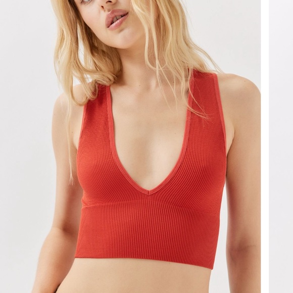 Urban Outfitters. Out From Under- Hailey Seamless Plunge Bra Top. - Picture 1 of 5